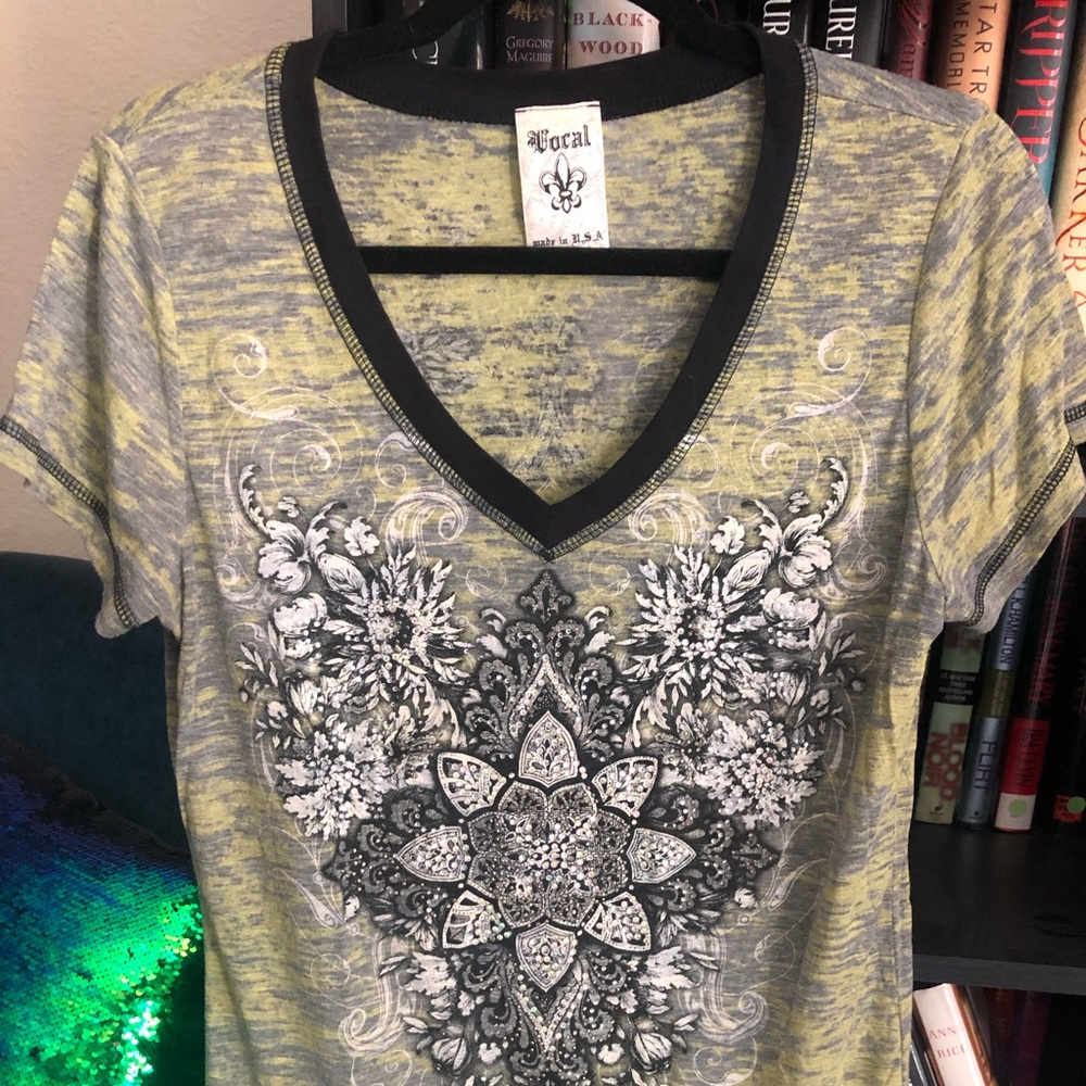 Vocal v neck T-shirt size XL country bling